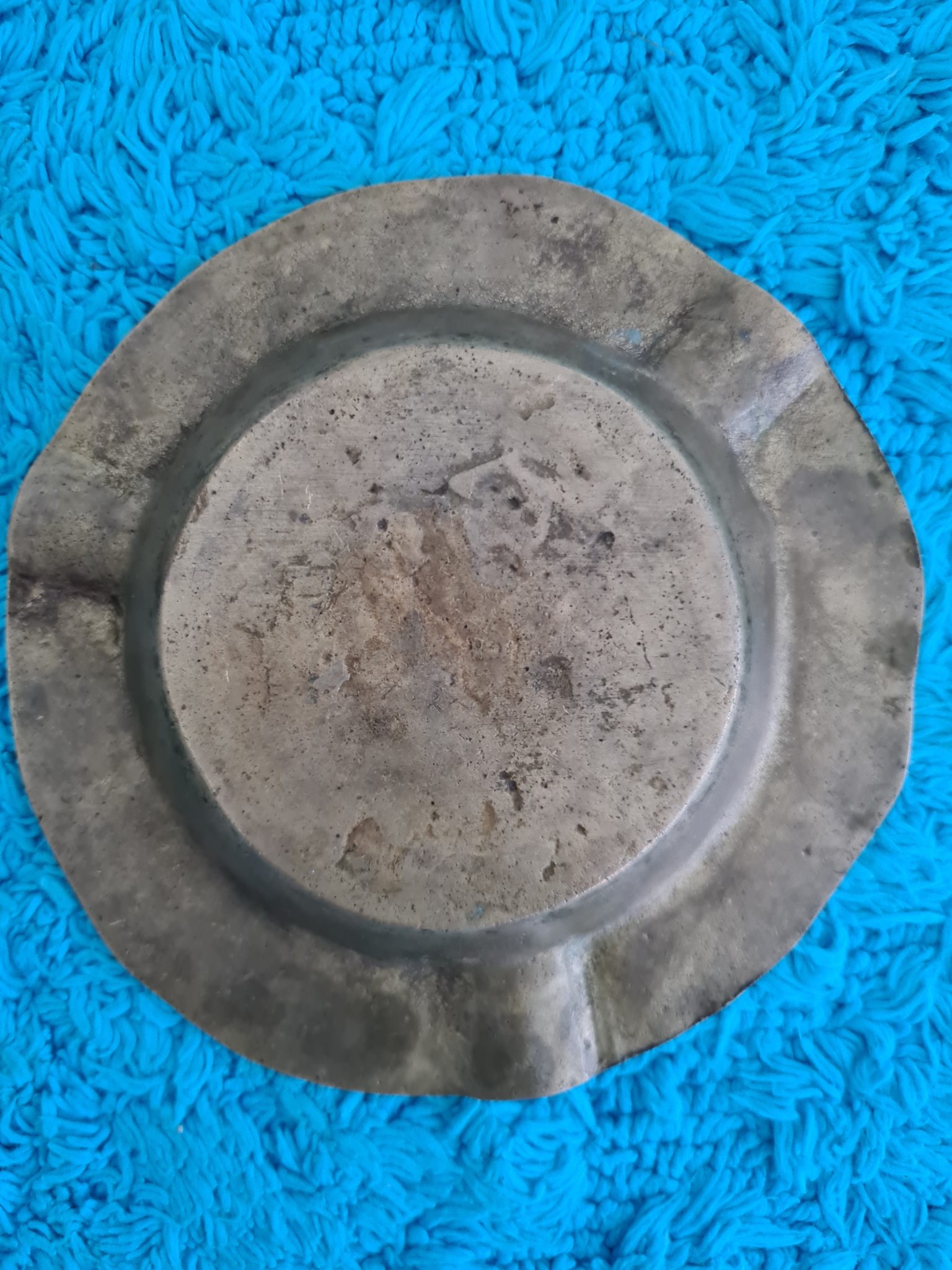 avrupa-malı-işlemeli-antika-pirinç-küllük-3