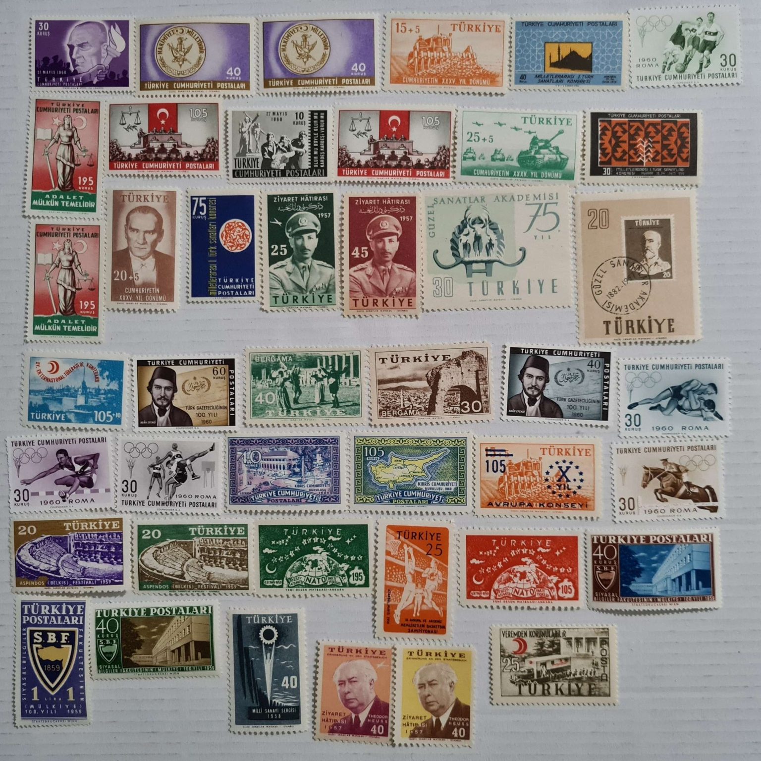 1957-cumhuriyet-damgasız-pulları-1