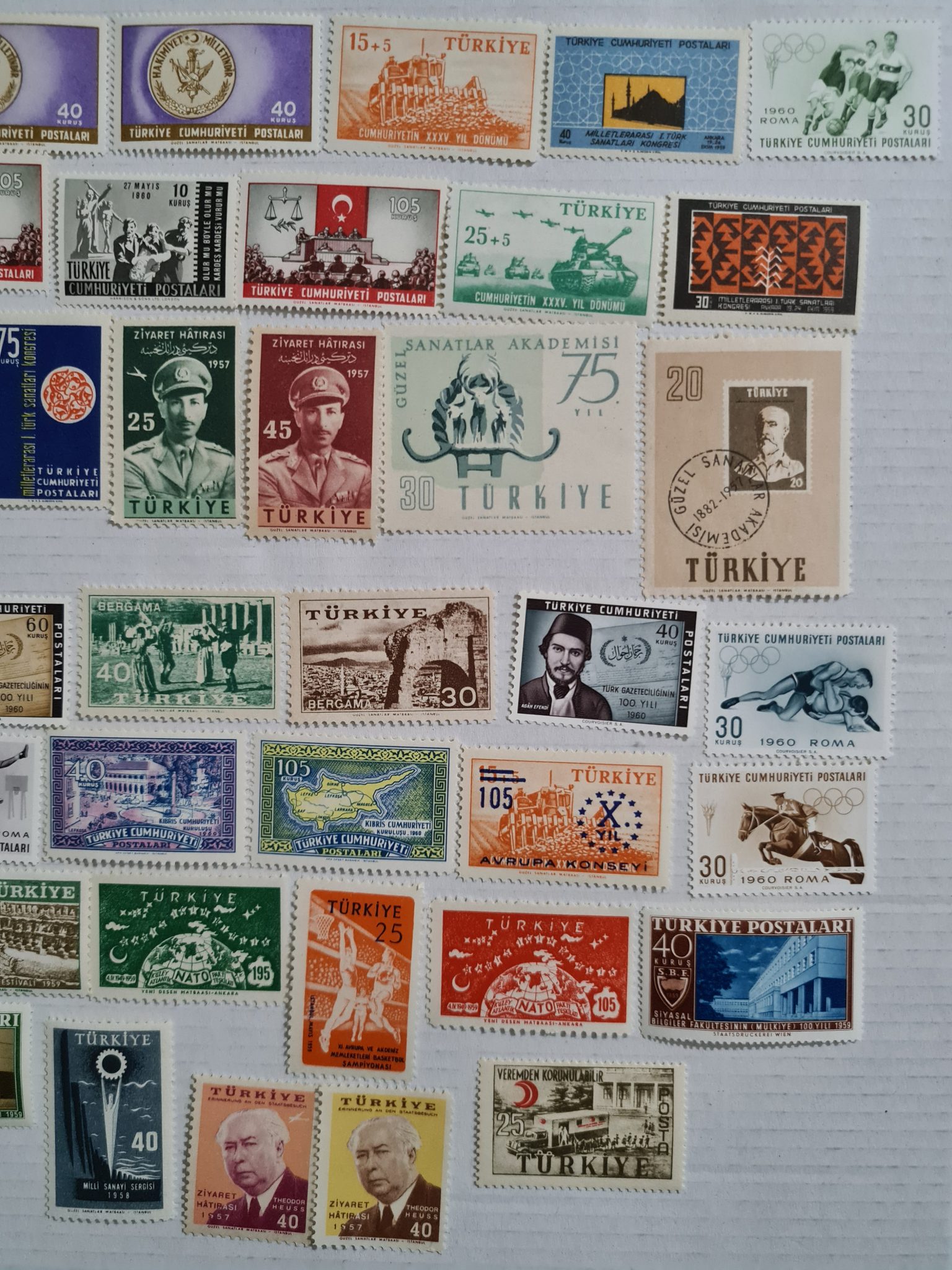 1957-cumhuriyet-damgasız-pulları-2