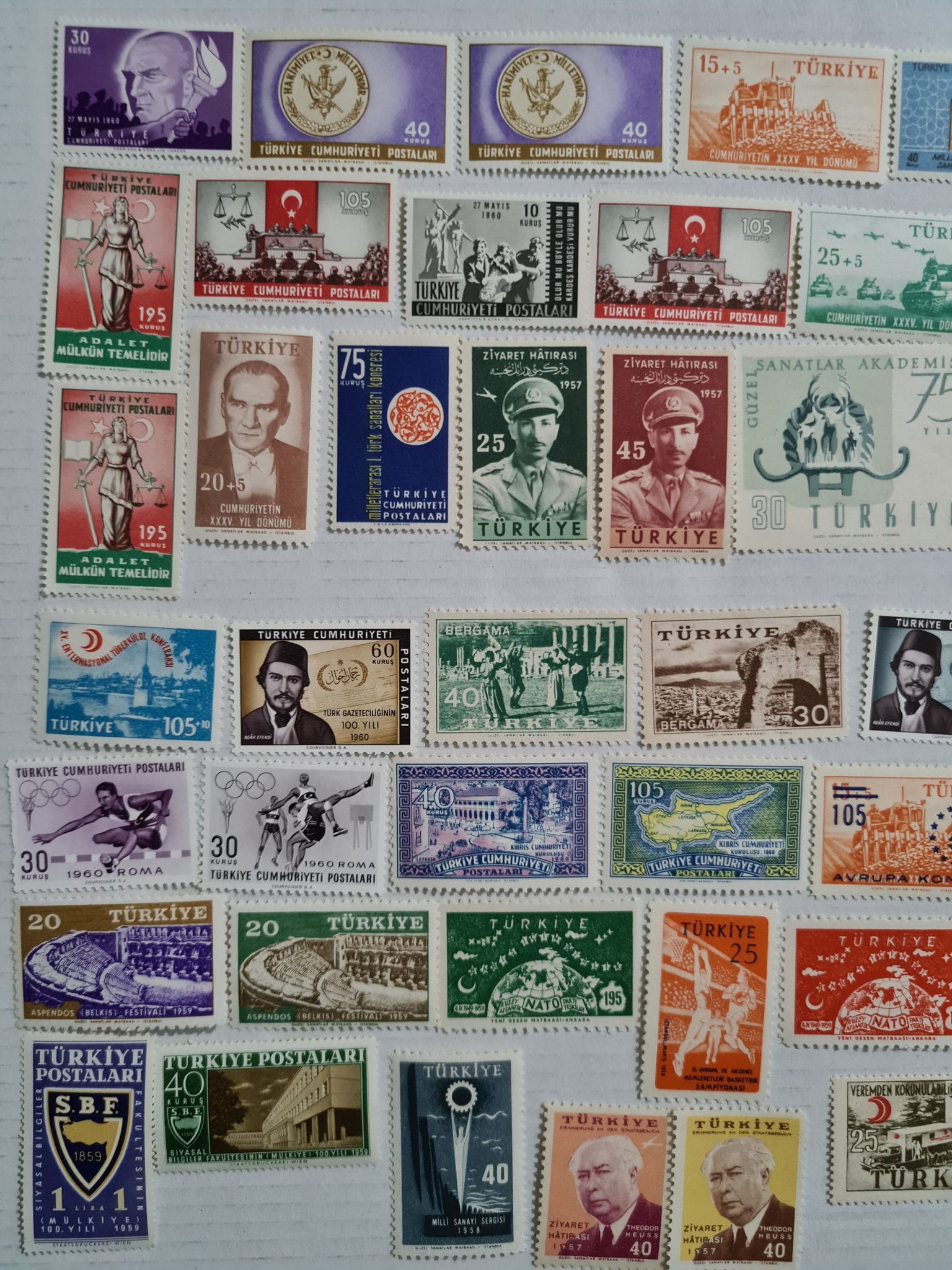 1957-cumhuriyet-damgasız-pulları-3