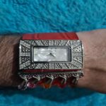 kırmızı-deri-kalın-bileklik-vintage-saat-1