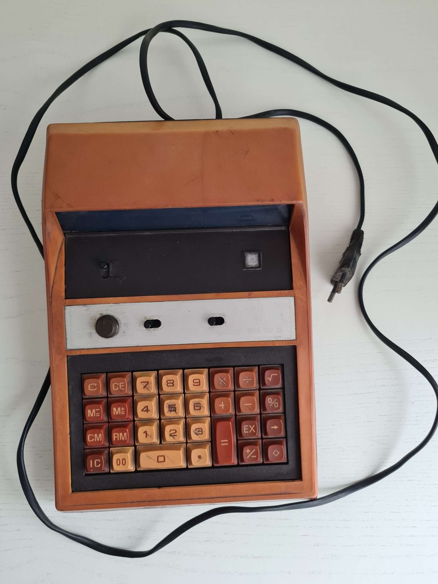 elektronik-hesap-makinesi-vintage-2
