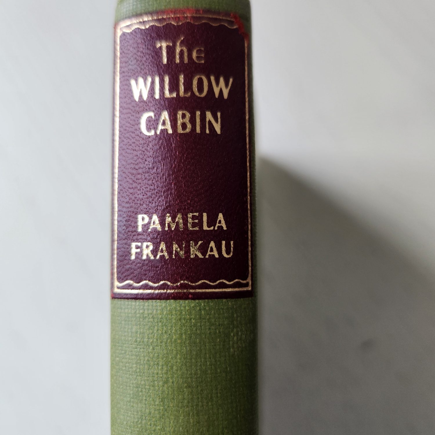 The Willow Cabin 410 Sayfa 1949 Baskı İngilizce