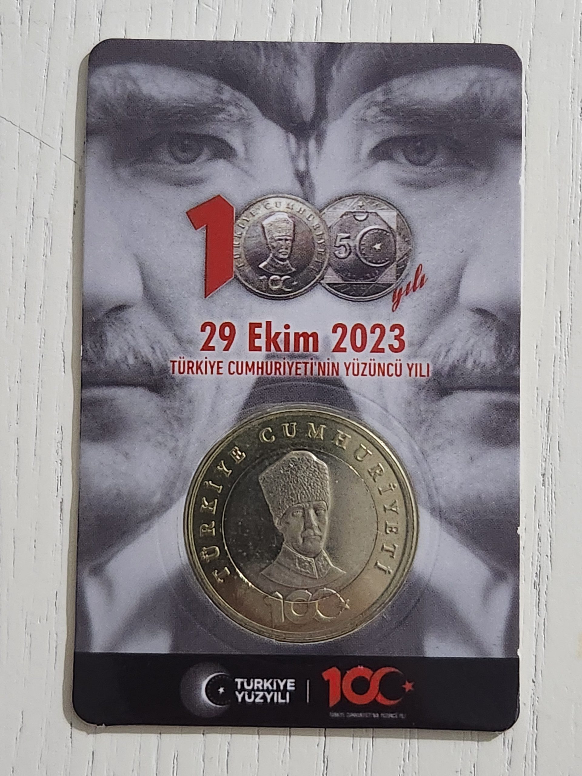 1000010624-scaled.jpg 29 Ekim Madeni 5 Lira Kutusunda Çil Hatıra Para - Görsel 1