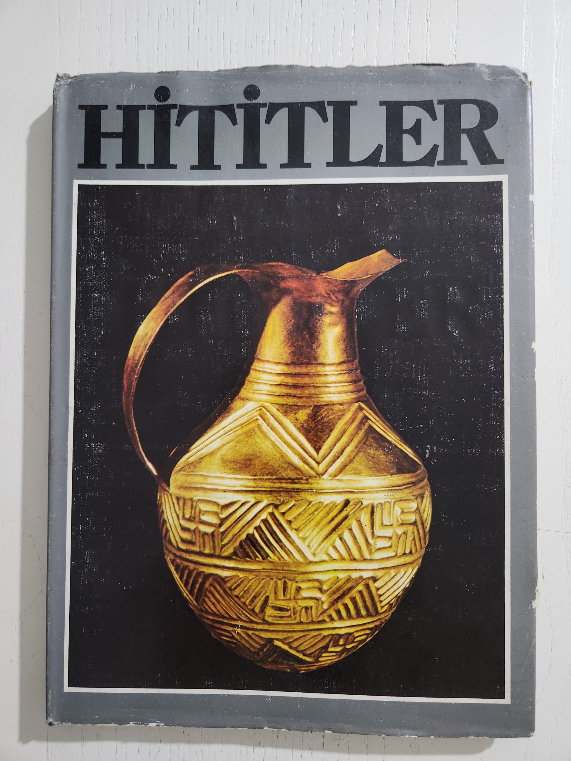 1000011830-scaled.jpg 1981 Tarihli Hititler Kitabı Büyük Boy İlhan Akşit yazarı - Görsel 1
