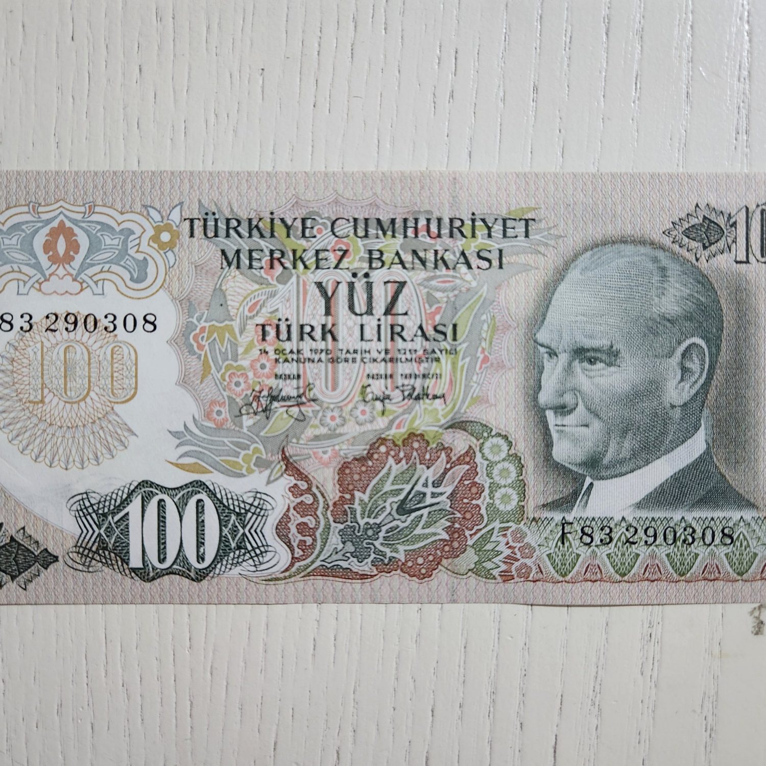 6.Emisyon 100 Lira Tertemiz Durumda