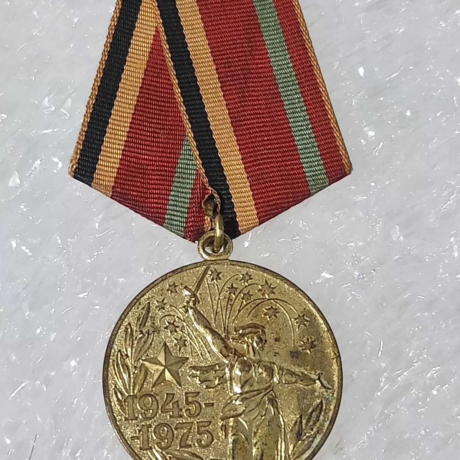 Kurdelalı Temiz Sovyet Madalyası 3 cm çap Vatanseverlik Emek madalyası