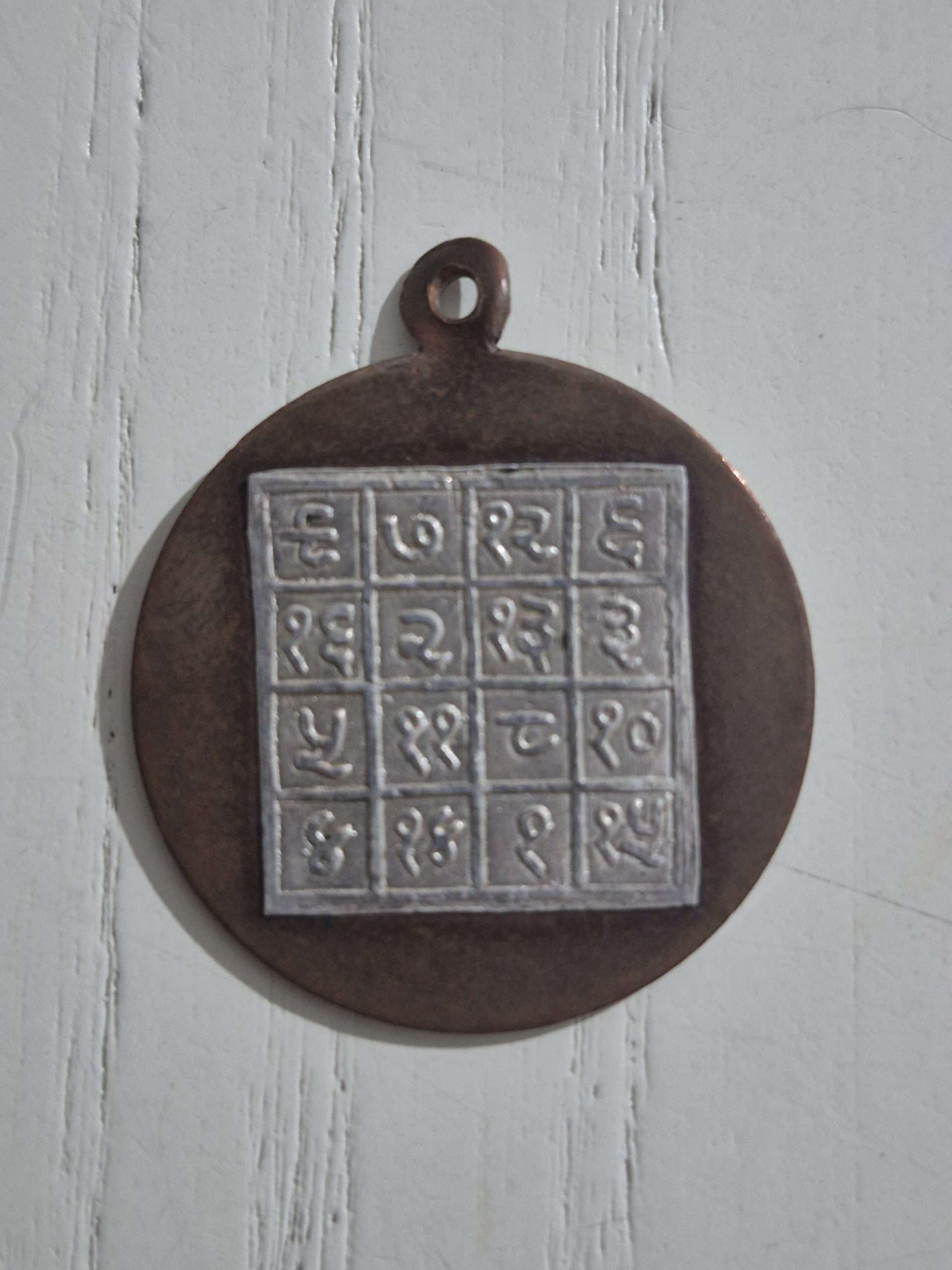 2026/01/1000077368-scaled.jpg Avrupa Bronz Üstü Gümüş Tılsım Nadir - Görsel 1